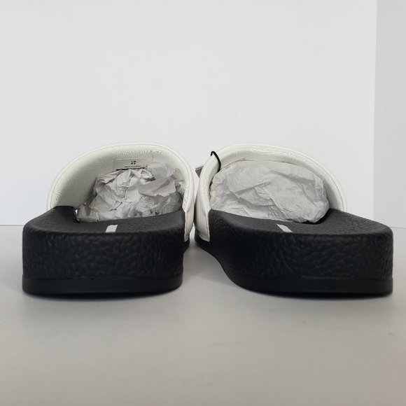 New MCQ ALEXANDER MCQUEEN Logo Slides main image 5